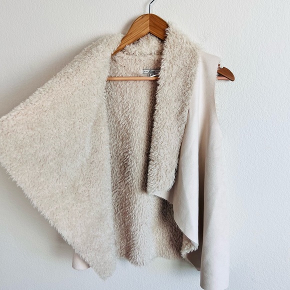 Suede Cream Tan Faux Fur Layering Vest - Picture 4 of 5